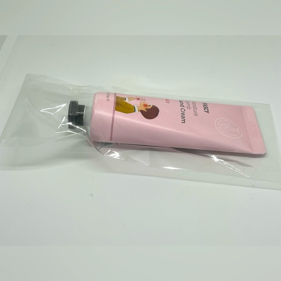 FASCY Moisture Bomb Hand Cream PEACH 40ml / 1.35FLOZ New W/O Box  Made In Korea - Picture 5 of 9